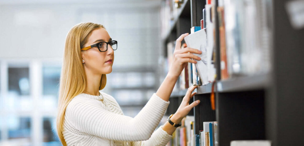 girl-at-library girl-at-library
